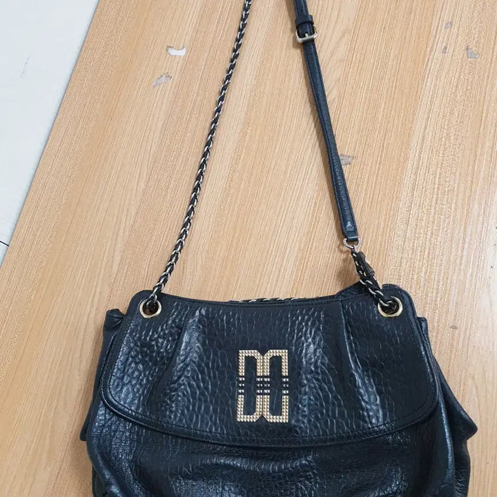 [BUNJANG] Daks Authentic Leather Crossbody Bag / 닥스 정품 크로스백 가방 판매합니다