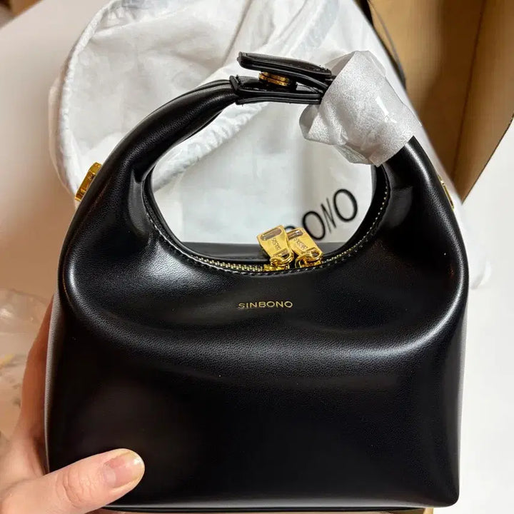 [BUNJANG] Shinbono Vienna Top Handle Crossbody Bag Black / 신보노 비엔나 탑 핸들 크로스바디 백 블랙