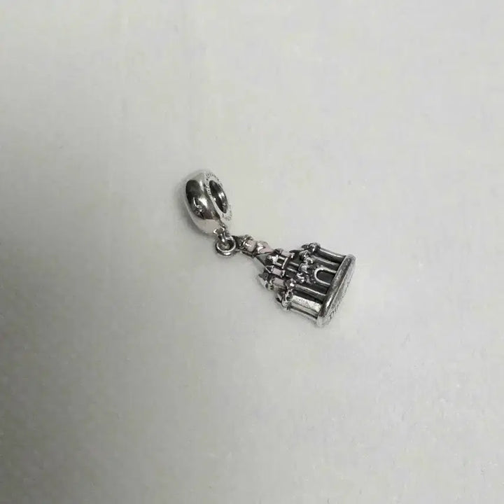 [BUNJANG] Pandora Disney Beauty and the Beast Castle Charm (Silver 925) / 실버 925 ] Pandora Disney 판도라 미녀와야수 캐슬