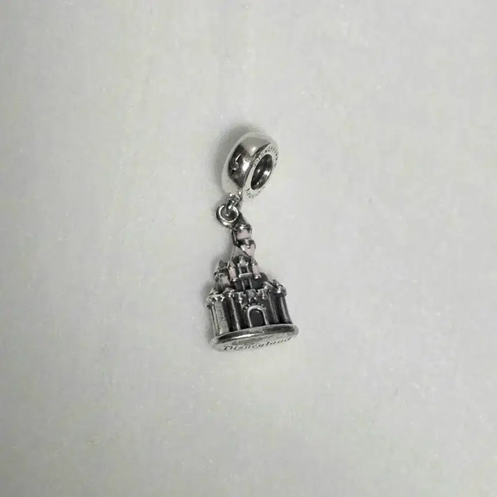 [BUNJANG] Pandora Disney Beauty and the Beast Castle Charm (Silver 925) / 실버 925 ] Pandora Disney 판도라 미녀와야수 캐슬