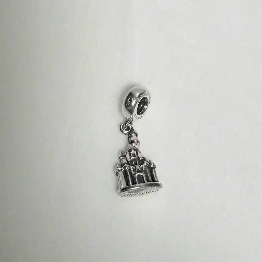 [BUNJANG] Pandora Disney Beauty and the Beast Castle Charm (Silver 925) / 실버 925 ] Pandora Disney 판도라 미녀와야수 캐슬