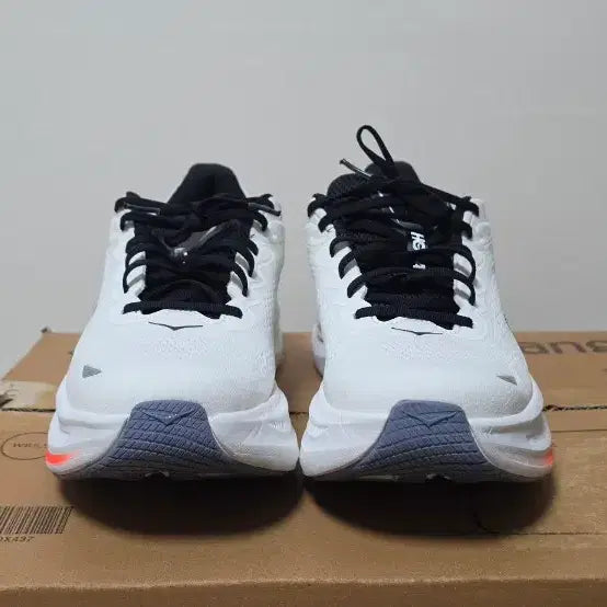 [BUNJANG] Hoka Bondi 9 Running Shoes / (서울) 호카 bondi9 본디9 런닝화 운동화 새상품급 팝니다