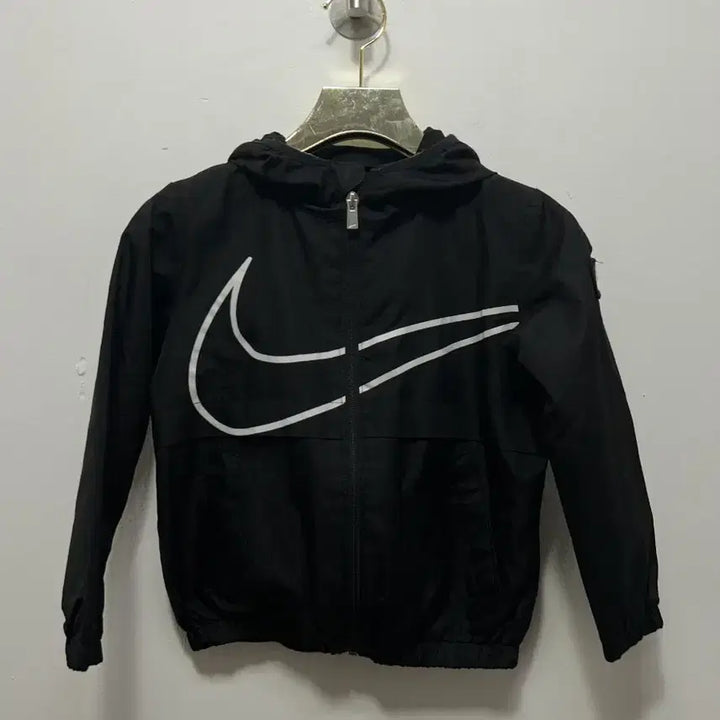 [BUNJANG] Nike Kids Black Hooded Windbreaker 105 Size / 나이키 바람막이 후드 검정색 키즈 105사이즈