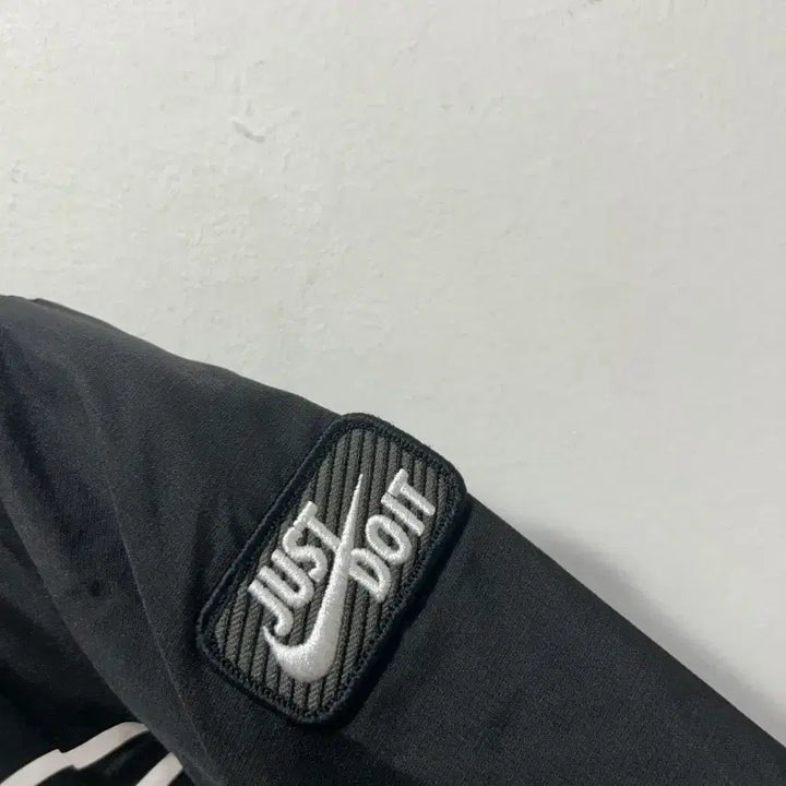 [BUNJANG] Nike Kids Black Hooded Windbreaker 105 Size / 나이키 바람막이 후드 검정색 키즈 105사이즈