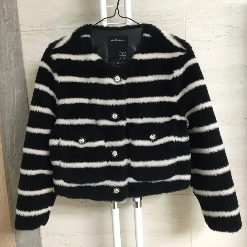 [BUNJANG] Egoist 22 Striped Faux Fur Jacket Size 55 / 에고이스트 22 스트라이프 퍼 자켓 55