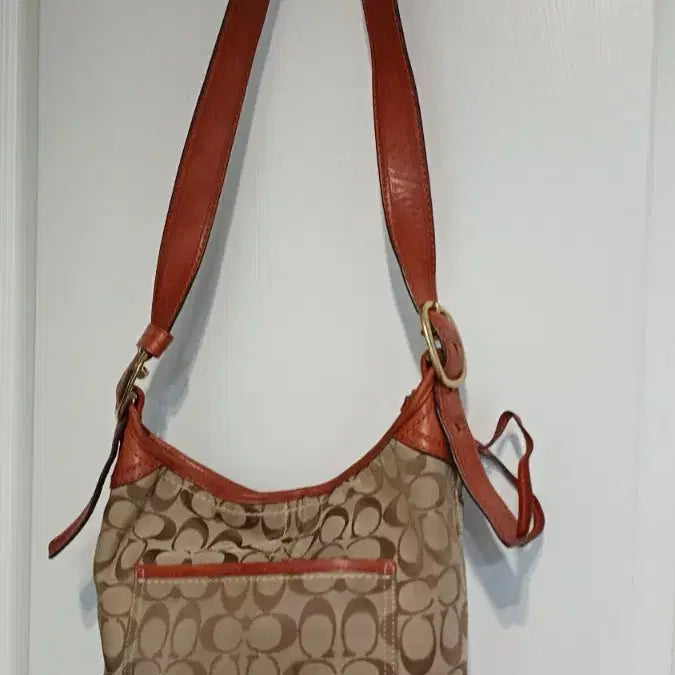 [BUNJANG] Coach Signature Pattern Leather Crossbody Bag Brown / 코치 27 24 12