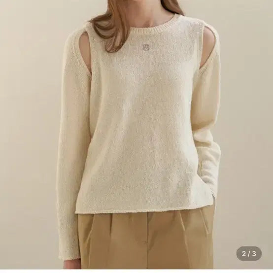 [BUNJANG] Artid Loose Fit Cut-out Knit Ivory / 아티드 루즈핏 컷아웃 니트 아이보리