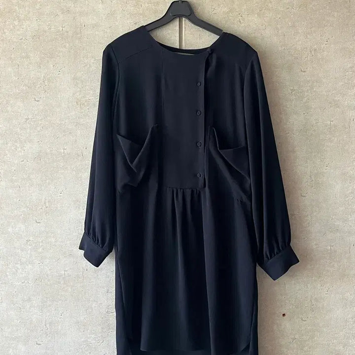 [BUNJANG] Louis Jane Black Long Sleeve Midi Dress / 블랙 긴팔 원피스 Louis Jane