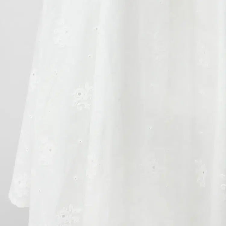 [BUNJANG] OAKMOO Flower Punching Embroidery Cotton Long Skirt / OAKMOO 오크무 플라워 펀칭 자수 코튼 롱스커트