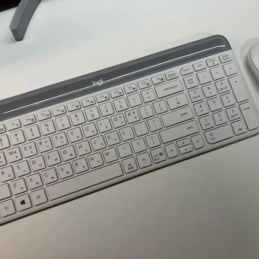 [BUNJANG] Logitech MK470 Keyboard + M340 Mouse Combo / 로지텍 mk470(키보드) + m340(마우스)