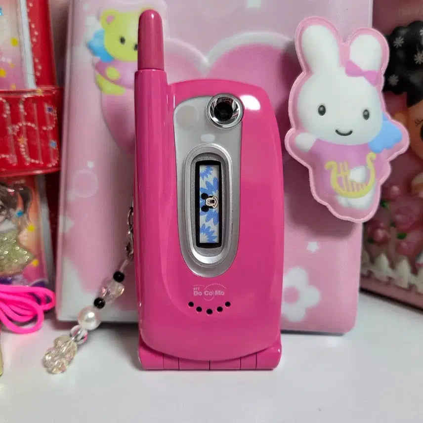 [BUNJANG] Classic Docomo Pink Mickey Mouse Mockup Feature Phone / 고전 도코모 핑크 미키마우스 모형폰 목업폰 피처폰