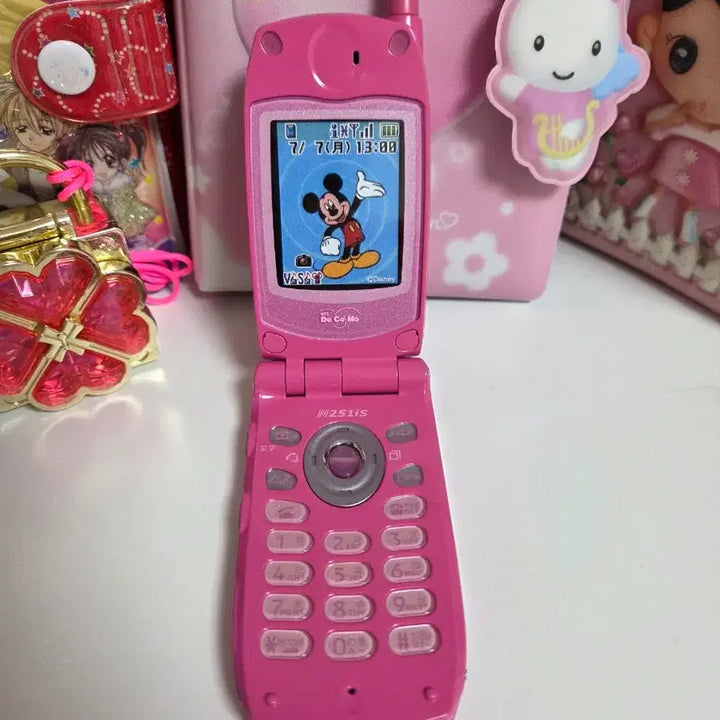[BUNJANG] Classic Docomo Pink Mickey Mouse Mockup Feature Phone / 고전 도코모 핑크 미키마우스 모형폰 목업폰 피처폰