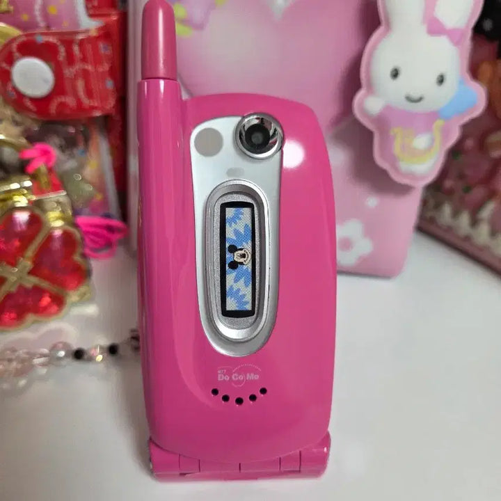 [BUNJANG] Classic Docomo Pink Mickey Mouse Mockup Feature Phone / 오늘만 할인) 고전 도코모 핑크 미키마우스 모형폰 목업폰 피처폰