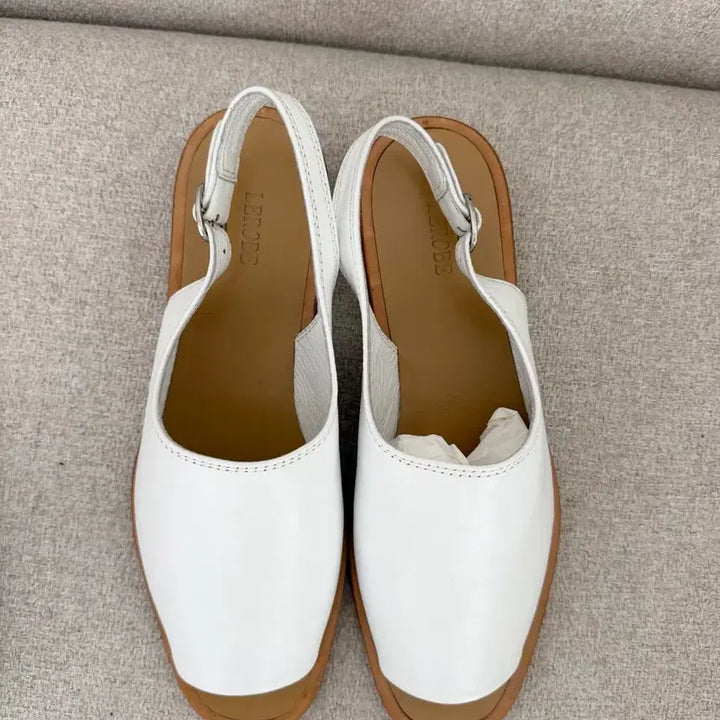 [SOLD OUT] 교신안함)LEROBE 리얼 레더 샌들
