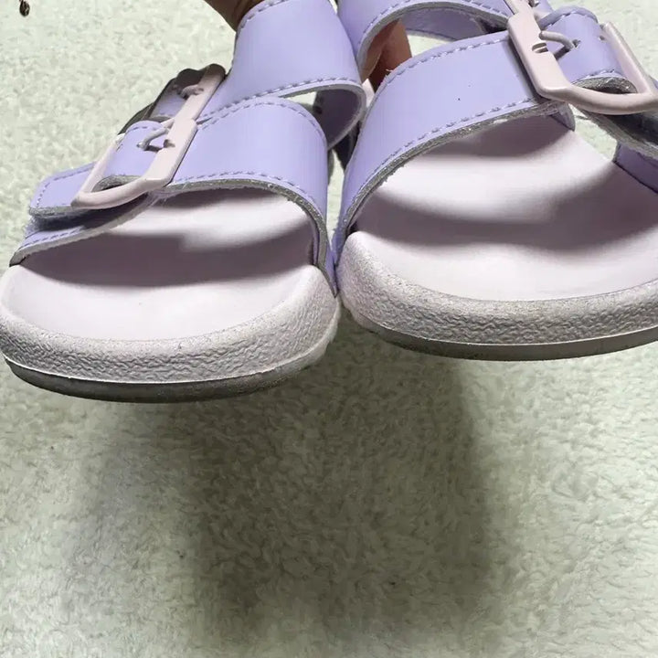 [BUNJANG] New Balance Kids Lavender Sandals Size 170 / 뉴발란스 샌들 라벤더170
