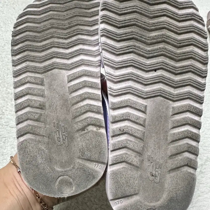 [BUNJANG] New Balance Kids Lavender Sandals Size 170 / 뉴발란스 샌들 라벤더170