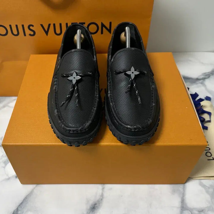 [BUNJANG] Louis Vuitton LV Racer Moccasin Loafers Size 7 / [7] 루이비통 LV 레이서 모카신 로퍼 (2회착용)