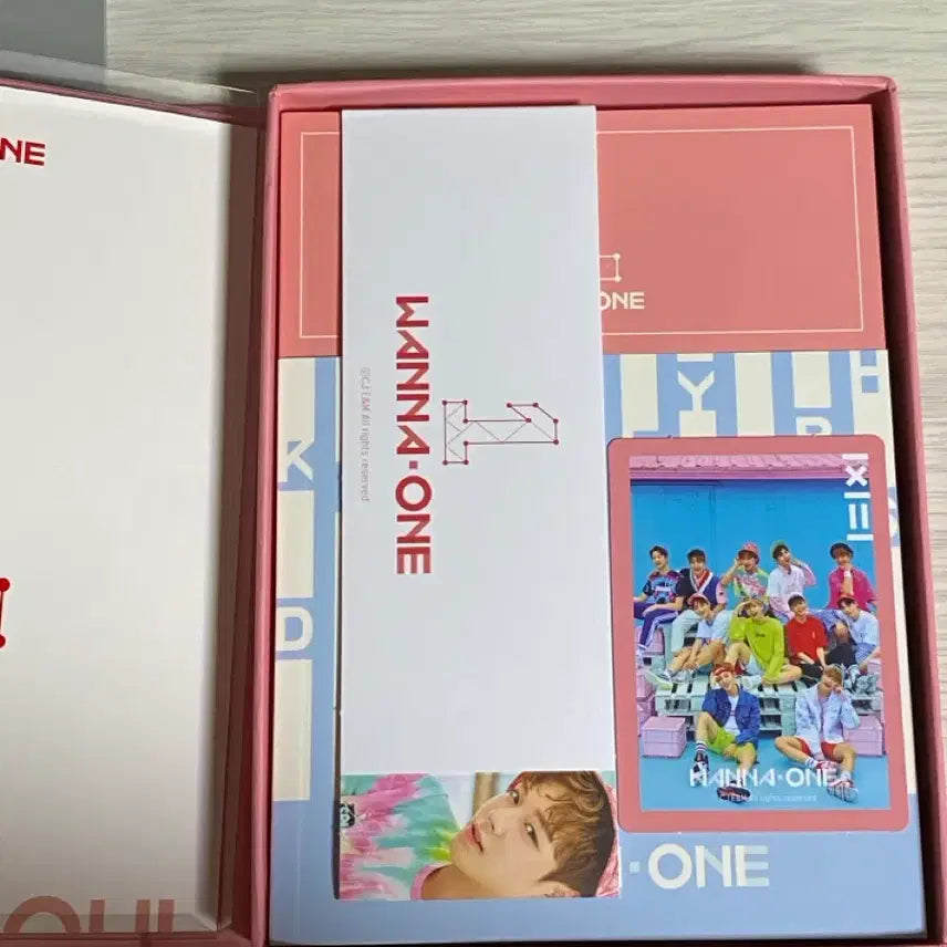 [BUNJANG] Wanna One Debut Album Pink Version / 워너원 데뷔 앨범