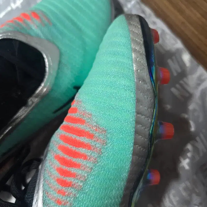 [BUNJANG] Nike Phantom 6 Low Elite AG Cleats (245) / 나이키 팬텀6  로우 엘리트 AG  245