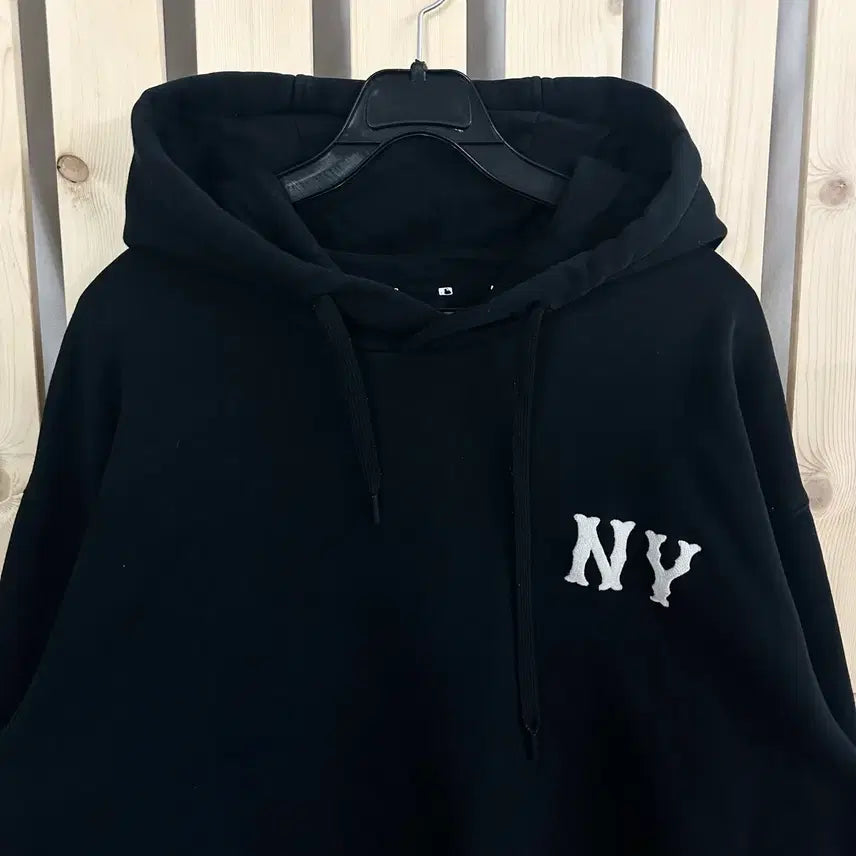 [BUNJANG] MLB Black NY New York Hoodie / (L) MLB 블랙 NY 뉴욕 후드티