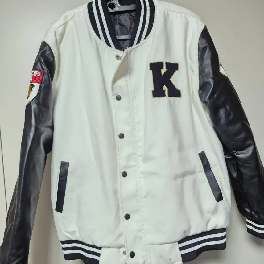 [BUNJANG] Korea University Official Baseball Jacket Size 100 / 고려대학교 정품 야구잠바 100사이즈 판매합니다