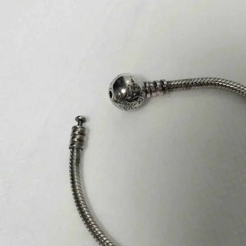 [BUNJANG] Pandora Disney Castle Bracelet Sterling Silver 925 Size 17cm / 실버 925 ] Pandora Disney 판도라 캐슬 팔찌 17cm