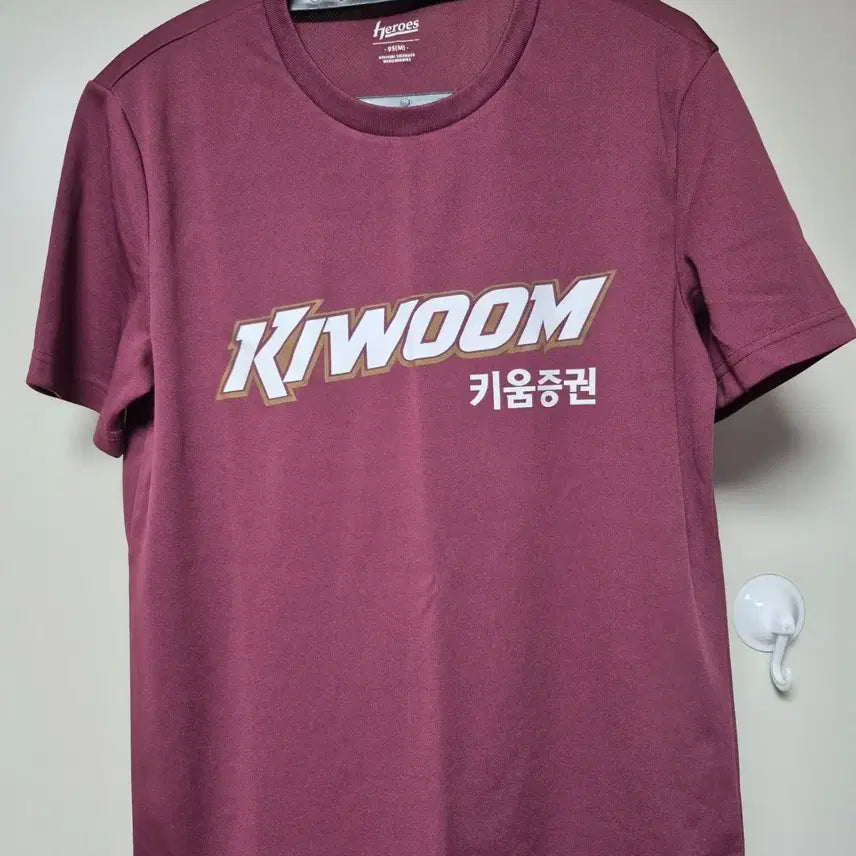 [BUNJANG] Kiwoom Heroes Authentic Lee Jung Hoo Player Marked T-Shirt Size 95 / 키움히어로즈 정품 티셔츠 95사이즈 이정후 선수 마킹 판매합니다