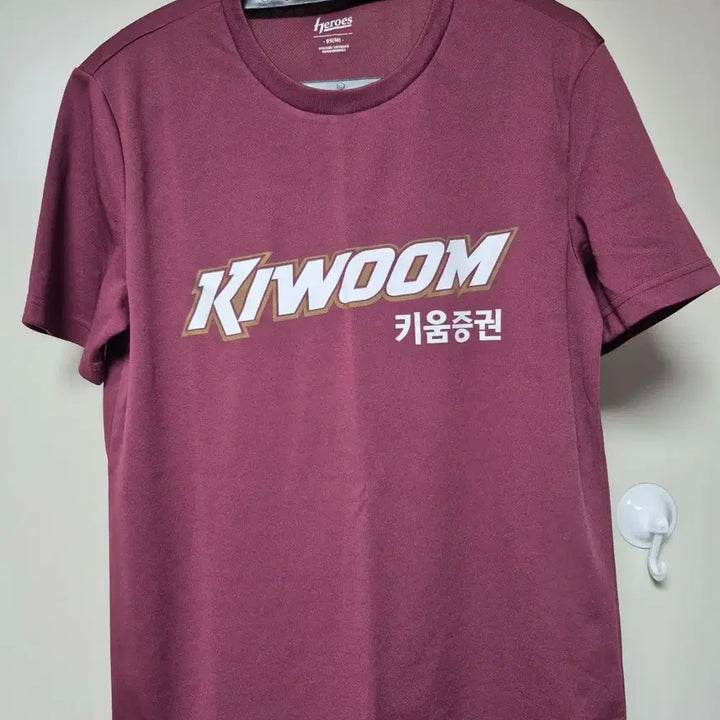 [BUNJANG] Kiwoom Heroes Authentic Lee Jung Hoo Player Marked T-Shirt Size 95 / 키움히어로즈 정품 티셔츠 95사이즈 이정후 선수 마킹 판매합니다
