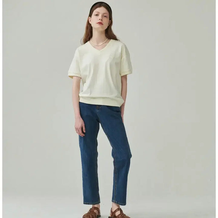 [BUNJANG] Ronron V-Neck Half Sleeve Sweatshirt Cream / (새상품) 론론 브이넥 하프 반팔 스웨트셔츠 크림컬러