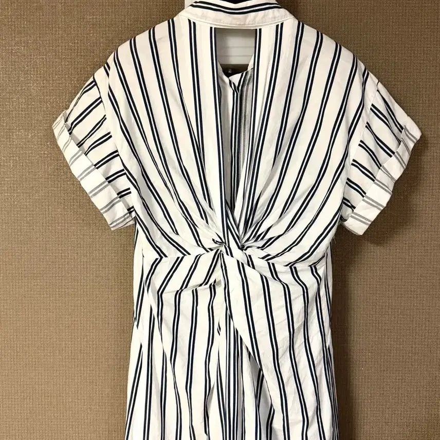 [BUNJANG] Sisley Striped Back Slit Shirt Long Dress White / 시슬리 스트라이프 백트임 셔츠 반팔 롱원피스 화이트 뒷꼬임여름휴양휴가룩