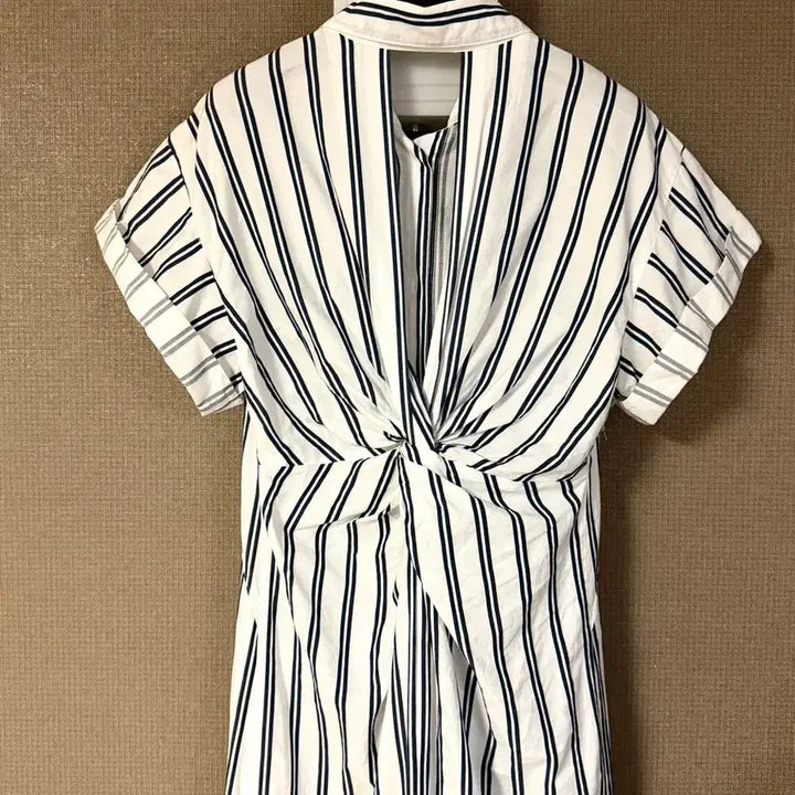 [BUNJANG] Sisley Striped Back Slit Shirt Long Dress White / 시슬리 스트라이프 백트임 셔츠 반팔 롱원피스 화이트 뒷꼬임여름휴양휴가룩