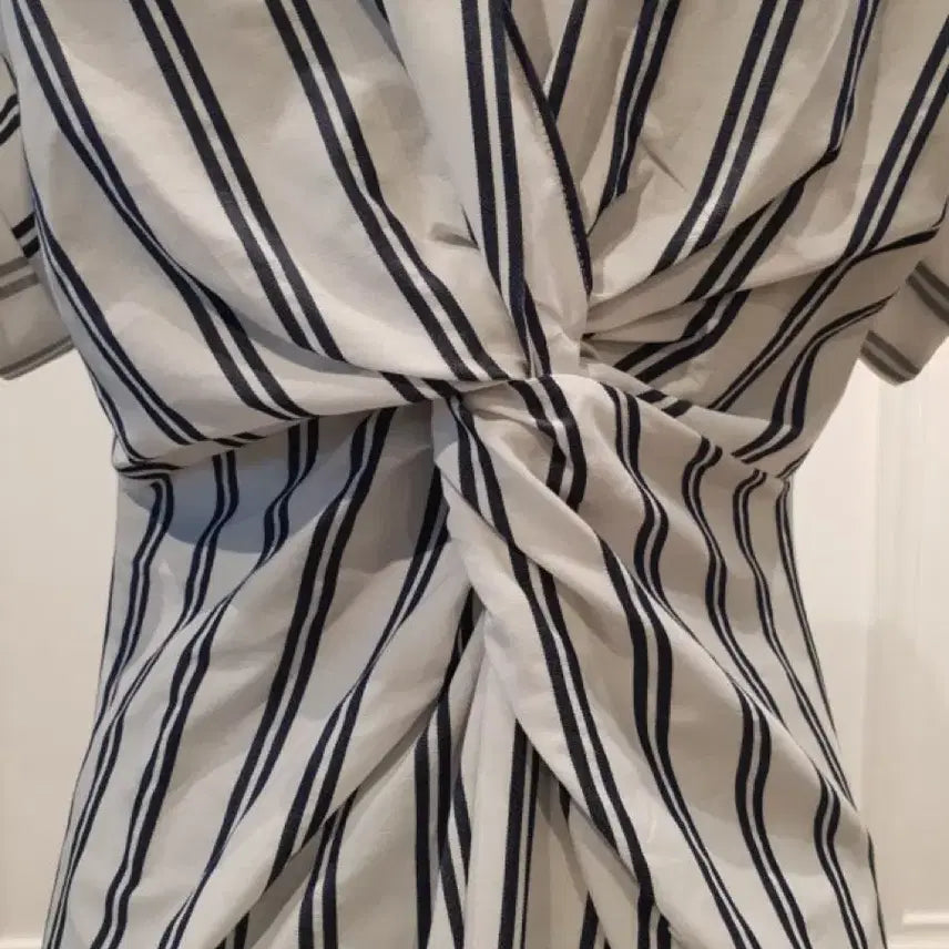 [BUNJANG] Sisley Striped Back Slit Shirt Long Dress White / 시슬리 스트라이프 백트임 셔츠 반팔 롱원피스 화이트 뒷꼬임여름휴양휴가룩
