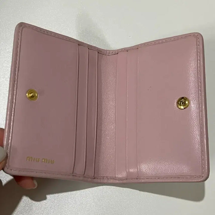 [BUNJANG] Miu Miu Matelassé Nappa Leather Card Holder / 미우미우 마테라쎄 나파 가죽 카드 홀더