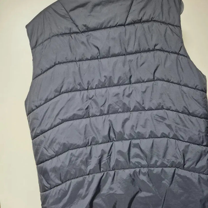 [BUNJANG] Columbia Authentic Duck Down Lightweight Padded Vest - Size 100 / 콜롬비아 정품 오리털경량패딩조끼 100사이즈 팝니다