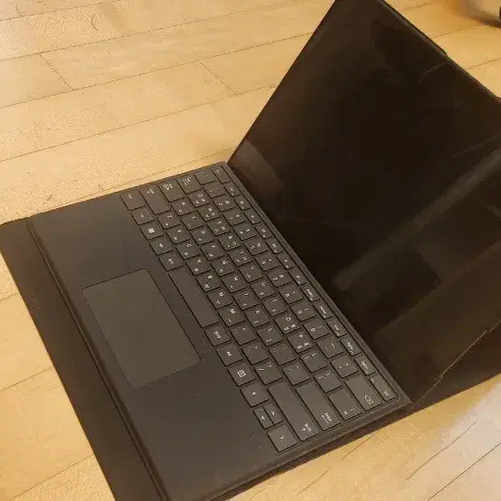 [BUNJANG] Microsoft Surface Pro 8 i5-1135G7 16GB RAM 256GB SSD / Surface Pro 8 i5-1135G7, 16G RAM, 256GB