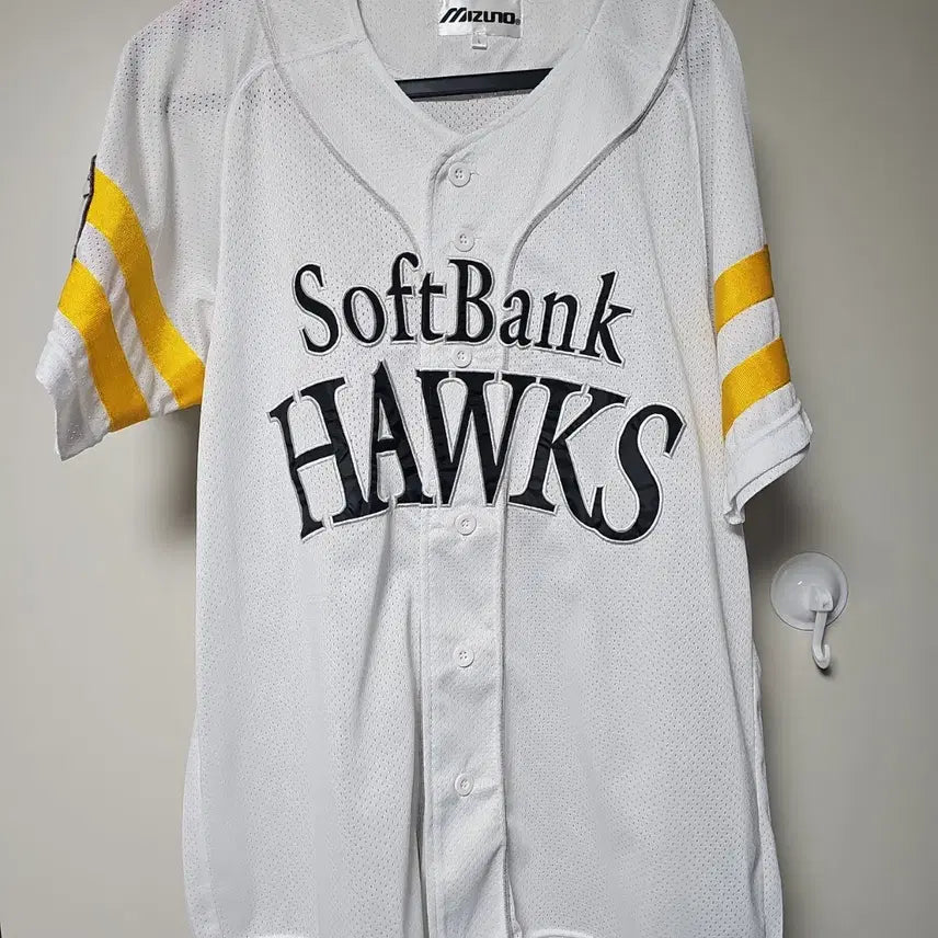[BUNJANG] Mizuno SoftBank Hawks Lee Dae-ho Baseball Jersey (Size 100) / 미즈노 정품 소프트뱅크 호크스 유니폼 100사이즈 이대호 마킹 팝니다