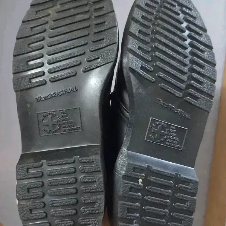 [BUNJANG] Dr. Martens 260 UK7 Smooth Mono Black Boots / 260 UK7 닥터마틴 스무스 모노 블랙