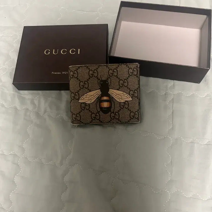 [BUNJANG] Gucci Bee GG Supreme Bi-fold Wallet / (100% 정품)구찌 꿀벌 gg 수프림 반지갑