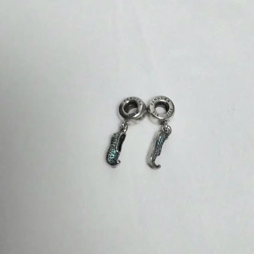 [BUNJANG] Pandora Disney Aladdin Jasmine Shoe Charm Sterling Silver 925 / 실버 925 ] Pandora Disney 판도라 알라딘 자스민 신발