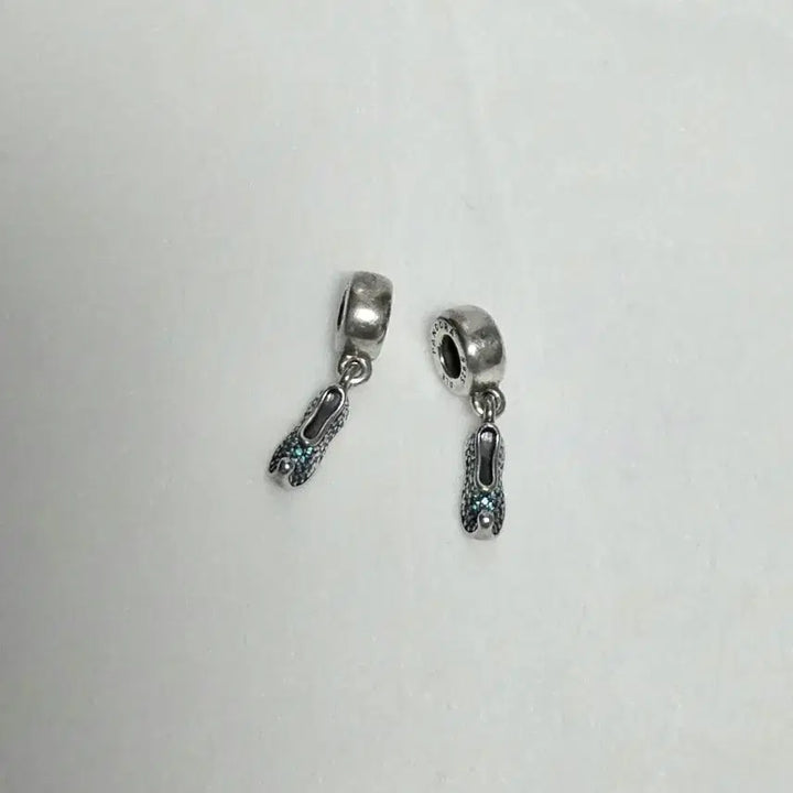 [BUNJANG] Pandora Disney Aladdin Jasmine Shoe Charm Sterling Silver 925 / 실버 925 ] Pandora Disney 판도라 알라딘 자스민 신발