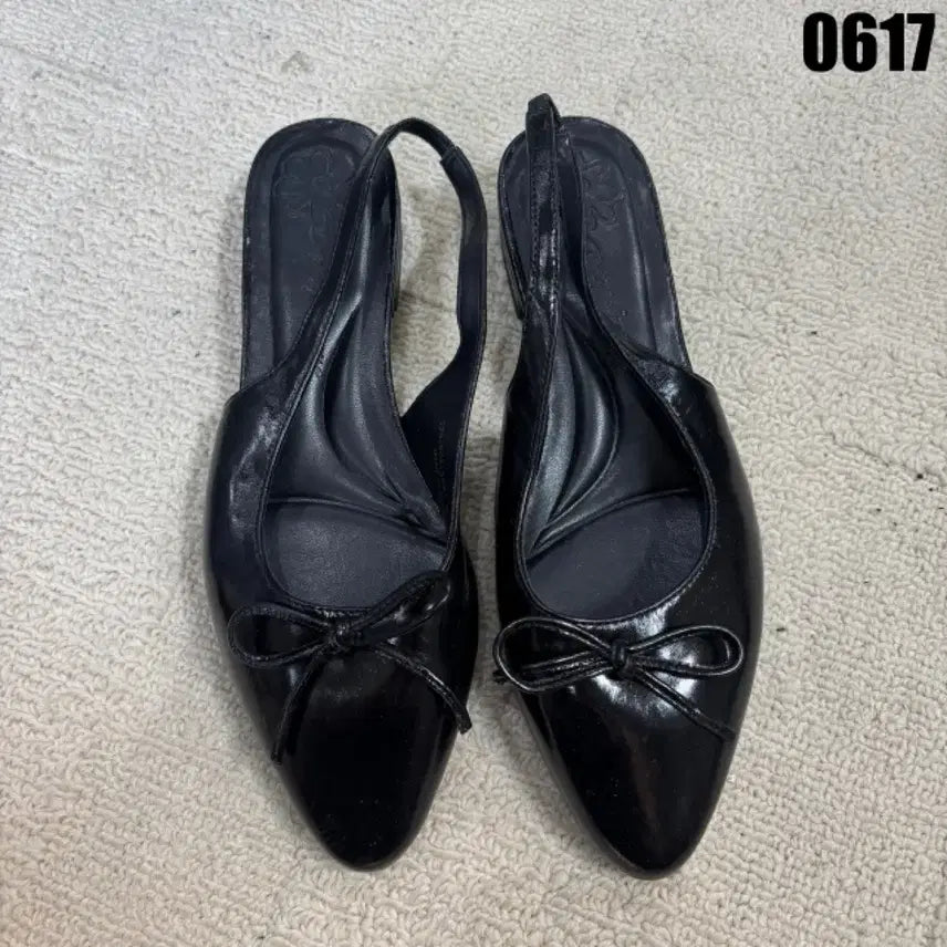 [BUNJANG] Black Ribbon Strap Ballet Flats - Size 245 / 검정 리본 스트랩 플랫 슈즈 245
