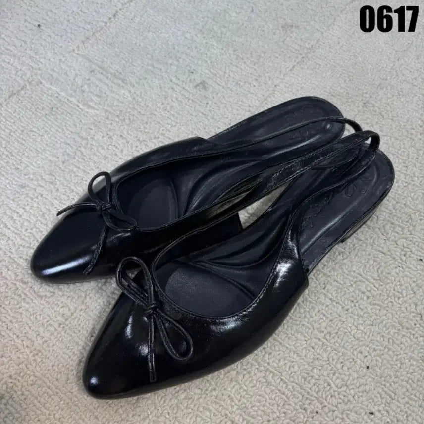 [BUNJANG] Black Ribbon Strap Ballet Flats - Size 245 / 검정 리본 스트랩 플랫 슈즈 245