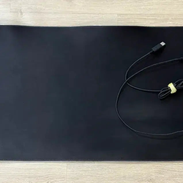 [BUNJANG] Corsair MM700 RGB Extended XL Mouse Pad Black / 커세어 MM700 RGB Extended 마우스 장패드 블랙, XL