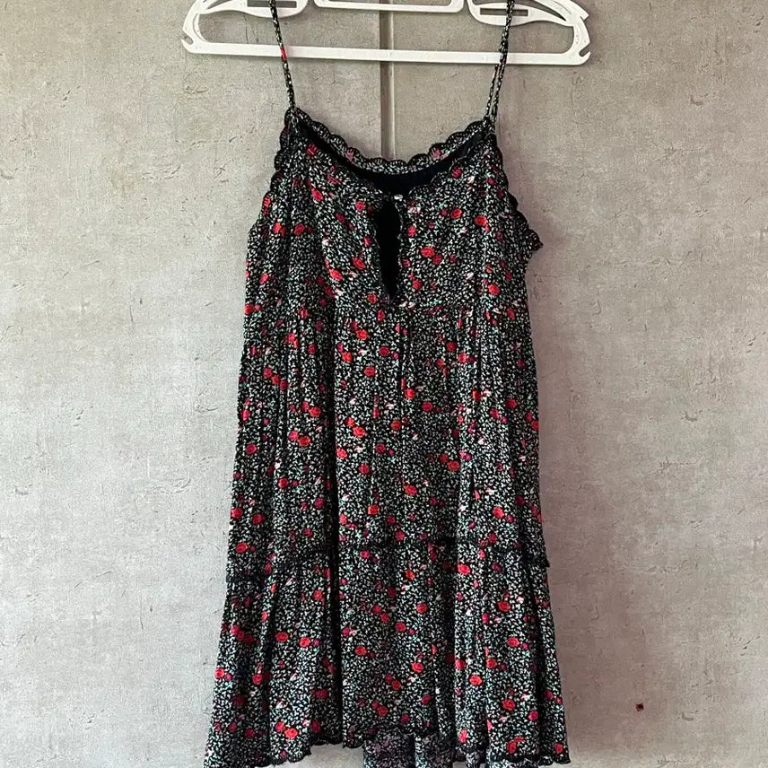 [BUNJANG] Urban Outfitters Sundress / 나시 원피스 어반아웃피터스 Urban Outfitters Sundress