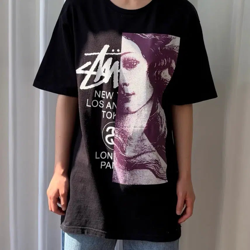 [BUNJANG] Stussy World Tour Venus Short Sleeve T-Shirt - Medium / 스투시 반팔 티셔츠