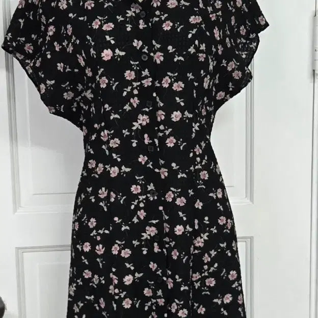 [BUNJANG] LULUSEOUL Black Floral Pattern Shirt Dress / 루루서울 블랙 플라워 패턴 셔츠 원피스