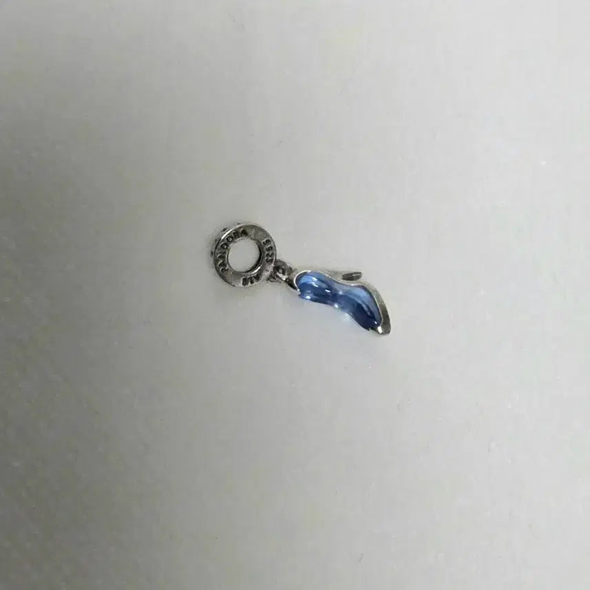 [BUNJANG] Pandora Disney Cinderella Glass Slipper Charm / 실버 925 ] Pandora Disney Cinderella 판도라