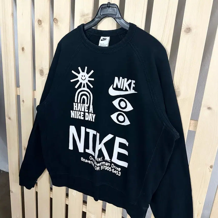[BUNJANG] Nike Graphic Sweatshirt Black / (L) 나이키 그래픽 맨투맨 블랙