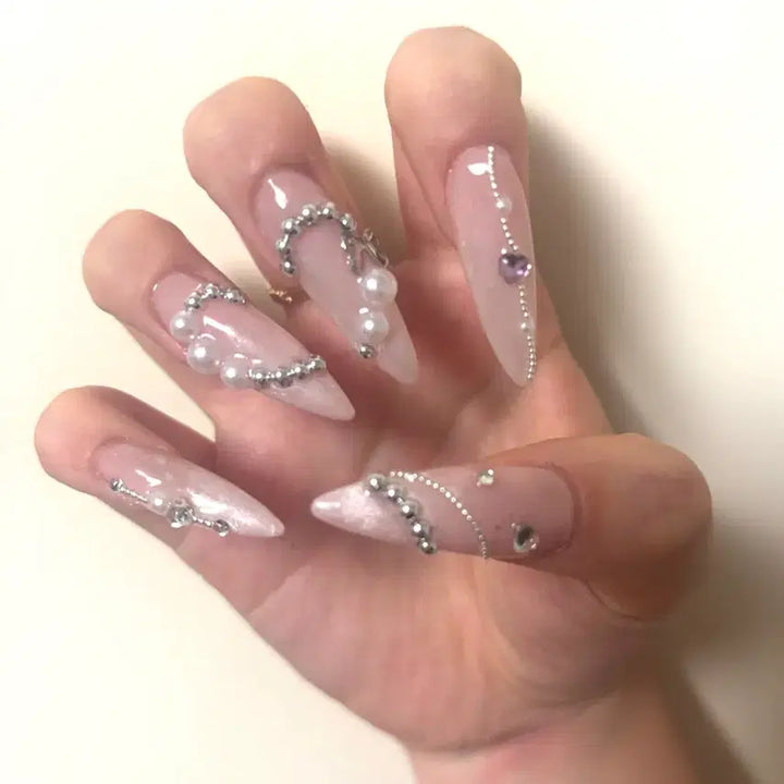 [BUNJANG] Handmade Nail Tips with Pearl, Heart, and Chain Detail / 수제 네일팁 진주 하트 체인 네일