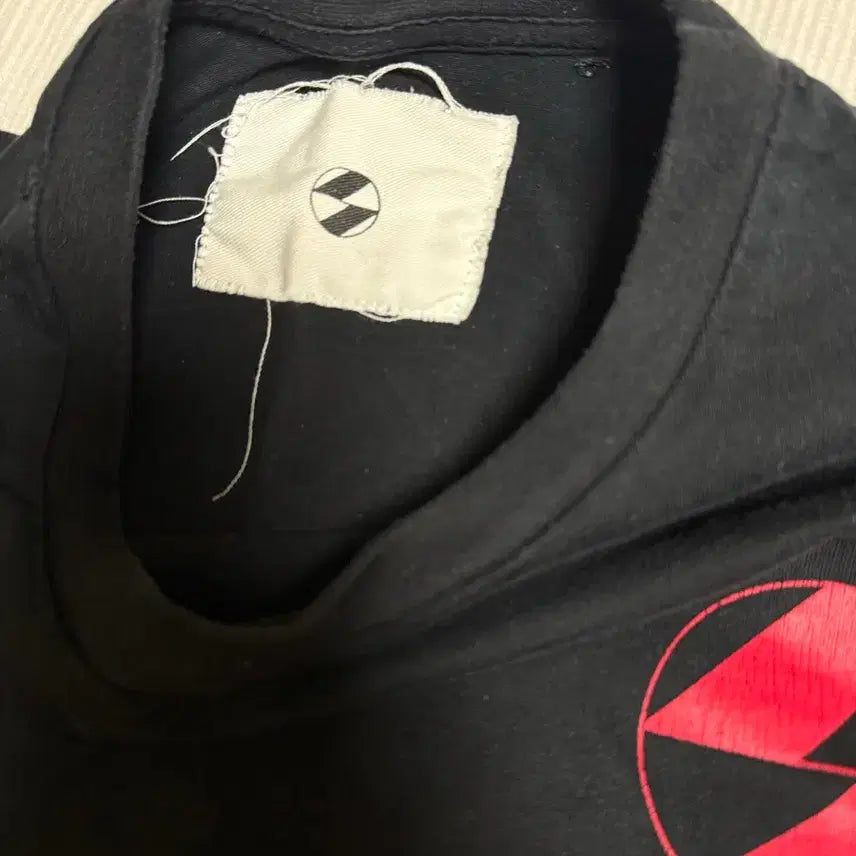 [BUNJANG] The Salvages Red Logo T-shirt / 지디 착용 the salvages 레드 로고 반팔